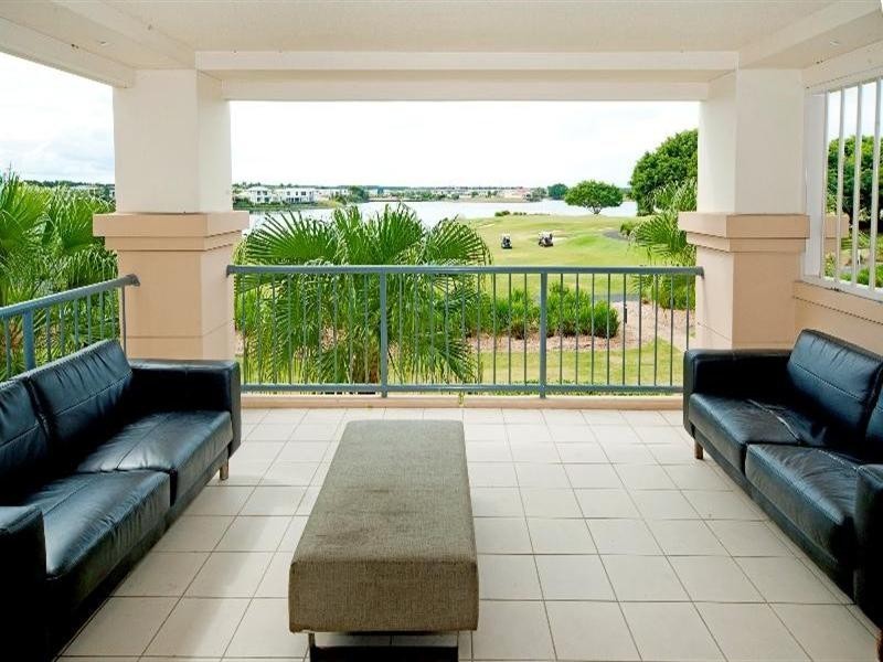 8407 Magnolia Drive East, Hope Island QLD 4212