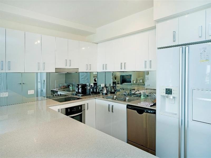 8407 Magnolia Drive East, Hope Island QLD 4212