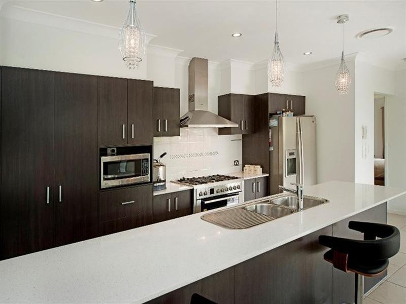 9121 Peter Senior Drive, Hope Island QLD 4212