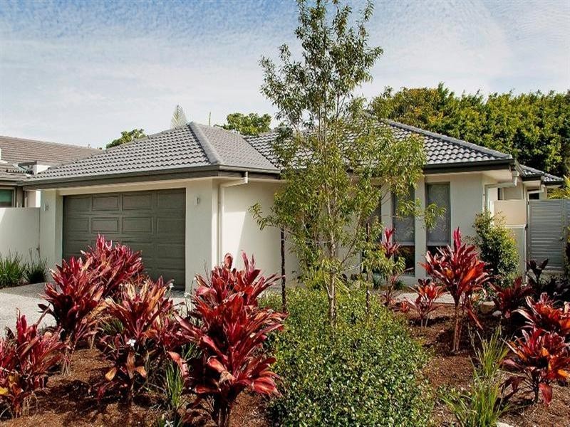 9121 Peter Senior Drive, Hope Island QLD 4212