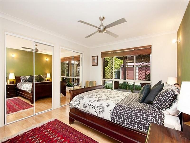 18 Rosswood Court, Helensvale QLD 4212