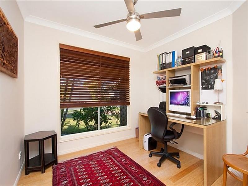 18 Rosswood Court, Helensvale QLD 4212