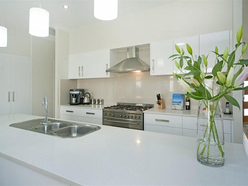 2572 Cressbrook Drive, Hope Island QLD 4212