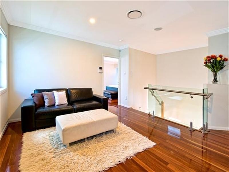 10 Harbourvue Court, Helensvale QLD 4212