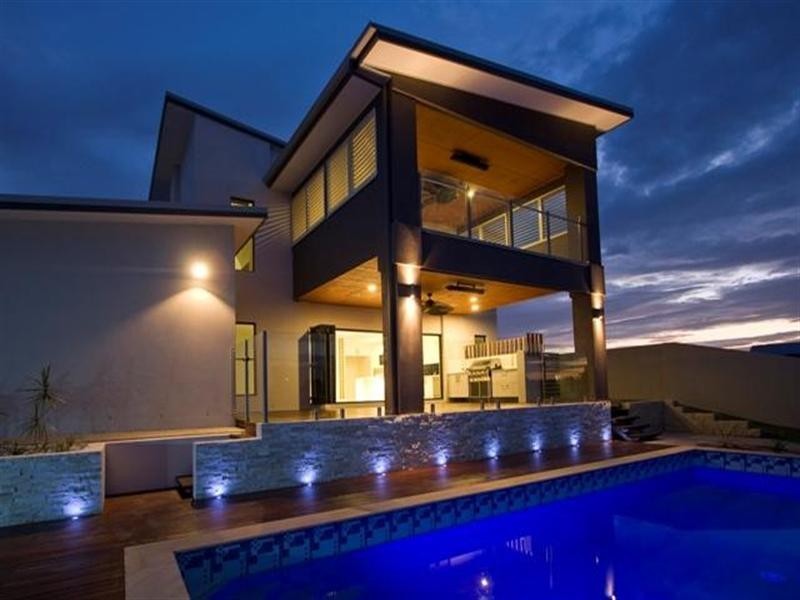 10 Harbourvue Court, Helensvale QLD 4212