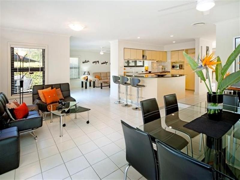 8887 Magnolia Drive East, Hope Island QLD 4212