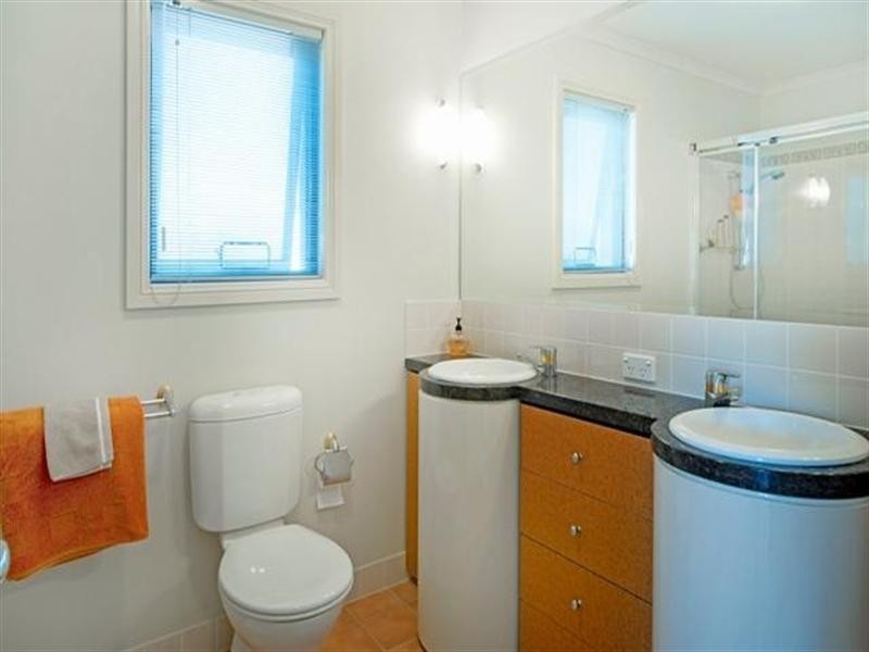 8887 Magnolia Drive East, Hope Island QLD 4212