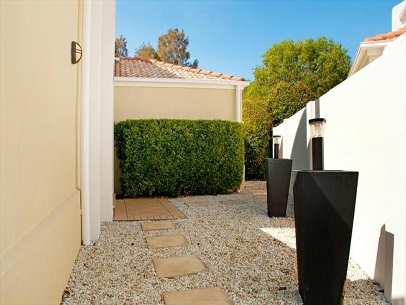 8887 Magnolia Drive East, Hope Island QLD 4212