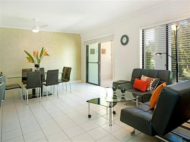 8887 Magnolia Drive East, Hope Island QLD 4212