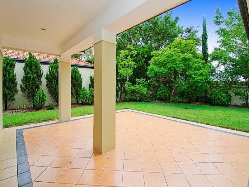 2006 Gracemere Gardens Circuit, Hope Island QLD 4212