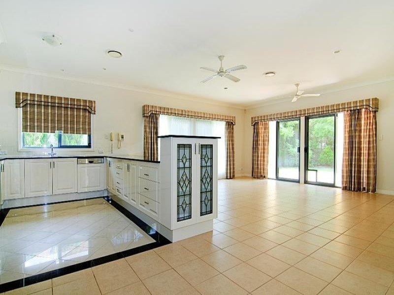 2006 Gracemere Gardens Circuit, Hope Island QLD 4212