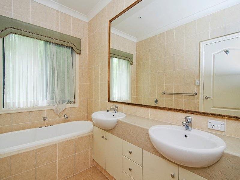 2006 Gracemere Gardens Circuit, Hope Island QLD 4212