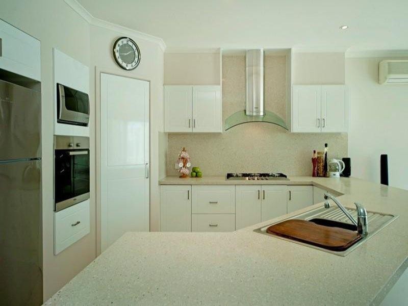 13 Westlake Court, Helensvale QLD 4212