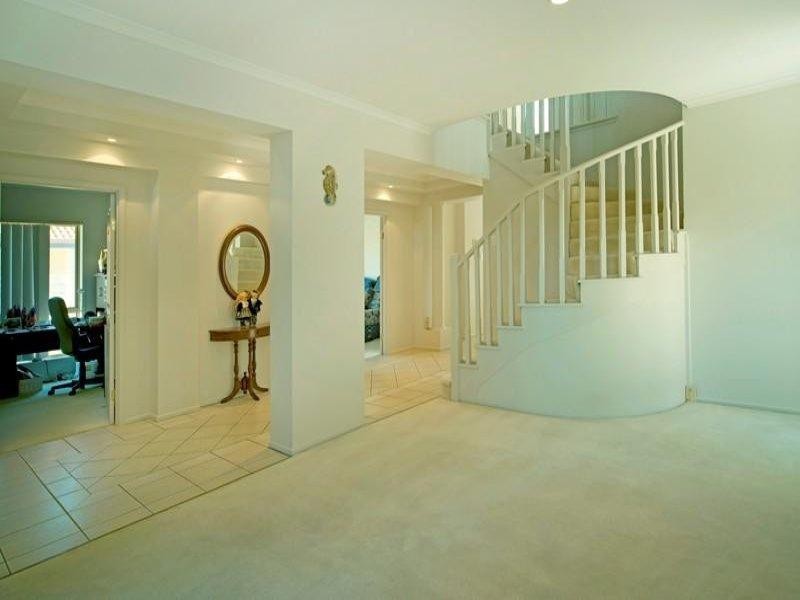 13 Westlake Court, Helensvale QLD 4212