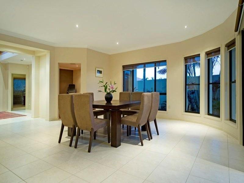 2138 Beaufort Way, Hope Island QLD 4212