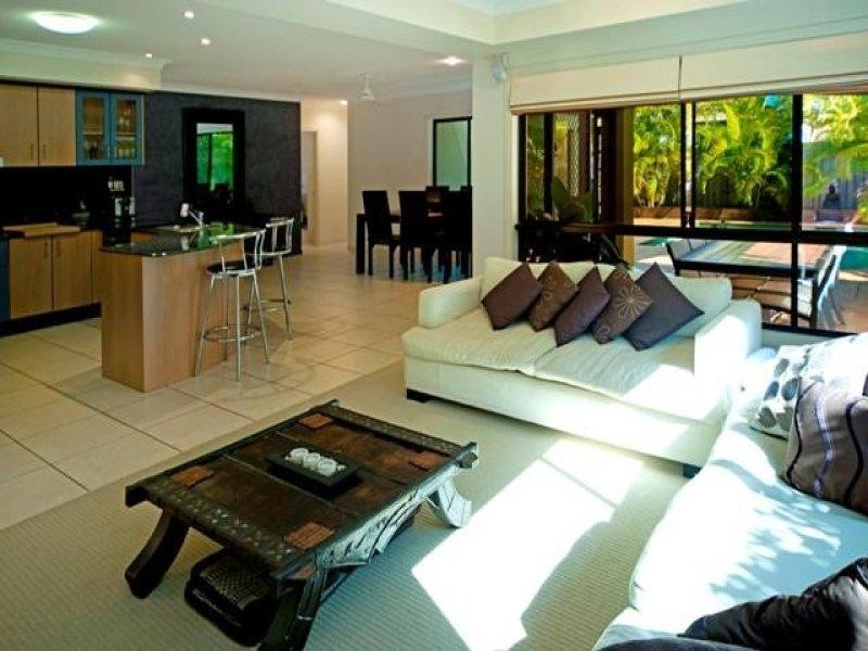 14 Ken Crescent, Helensvale QLD 4212