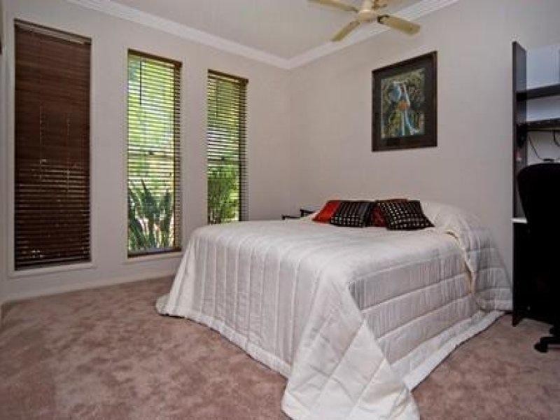 1033 Rosebank Way, Hope Island QLD 4212