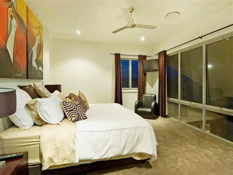 2838 Wylarah Way, Hope Island QLD 4212