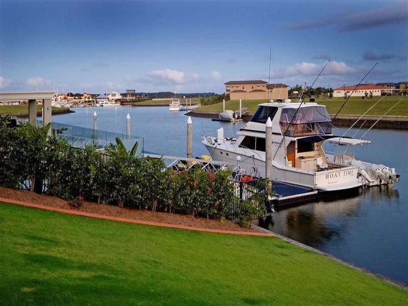 2639 Yanderra Close, Hope Island QLD 4212