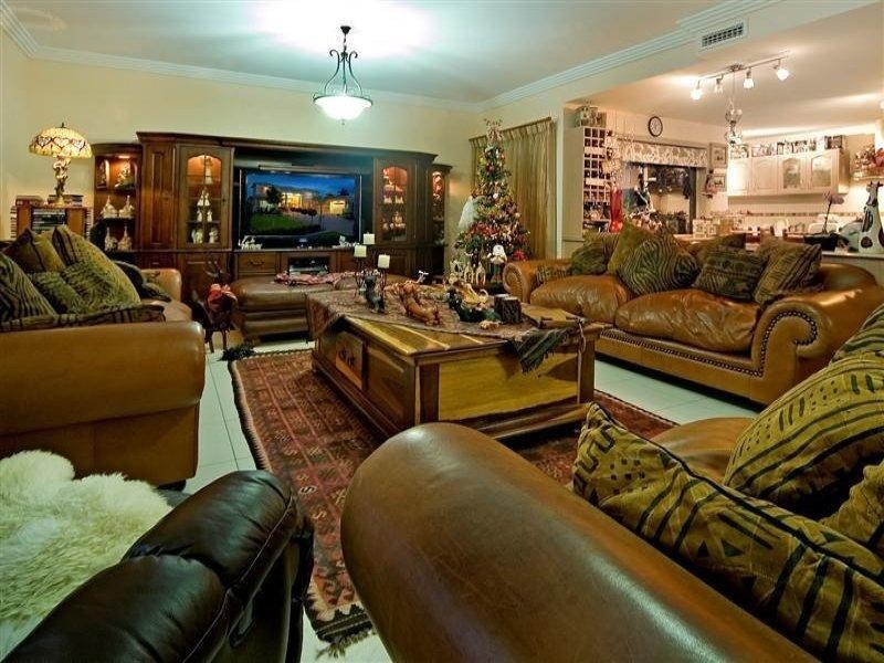 2639 Yanderra Close, Hope Island QLD 4212