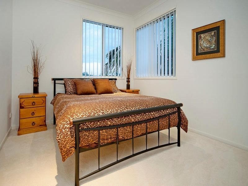 54 The Peninsula, Helensvale QLD 4212