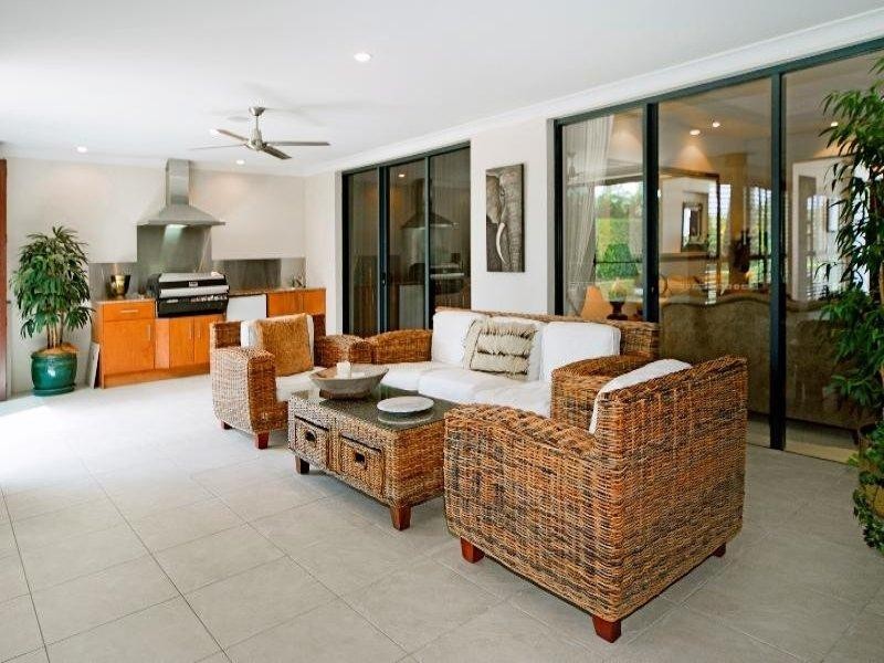 2344 Cressbrook Drive, Hope Island QLD 4212