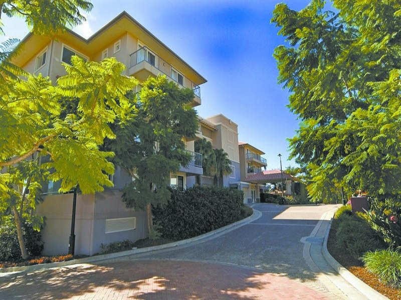 8424 Magnolia Drive East, Hope Island QLD 4212