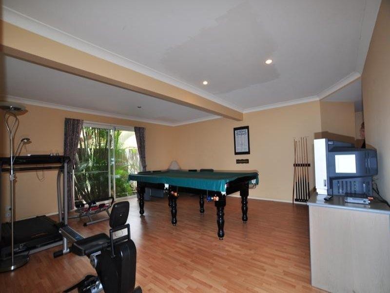 32 Monterey Keys Drive, Helensvale QLD 4212