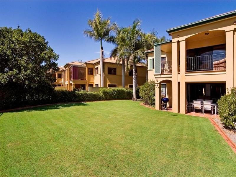 3246 The Palladian Drive, Hope Island QLD 4212