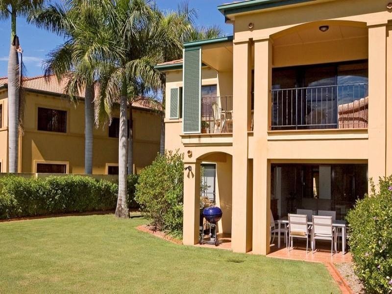 3246 The Palladian Drive, Hope Island QLD 4212