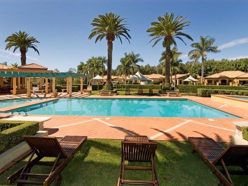 3246 The Palladian Drive, Hope Island QLD 4212