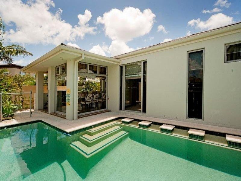 2858 Virginia Drive, Hope Island QLD 4212