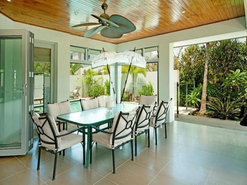 2858 Virginia Drive, Hope Island QLD 4212