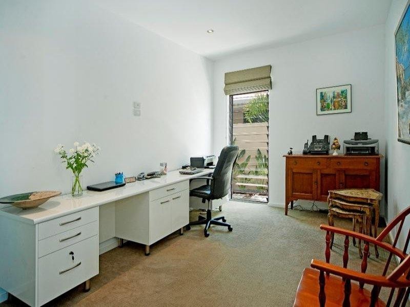 2858 Virginia Drive, Hope Island QLD 4212