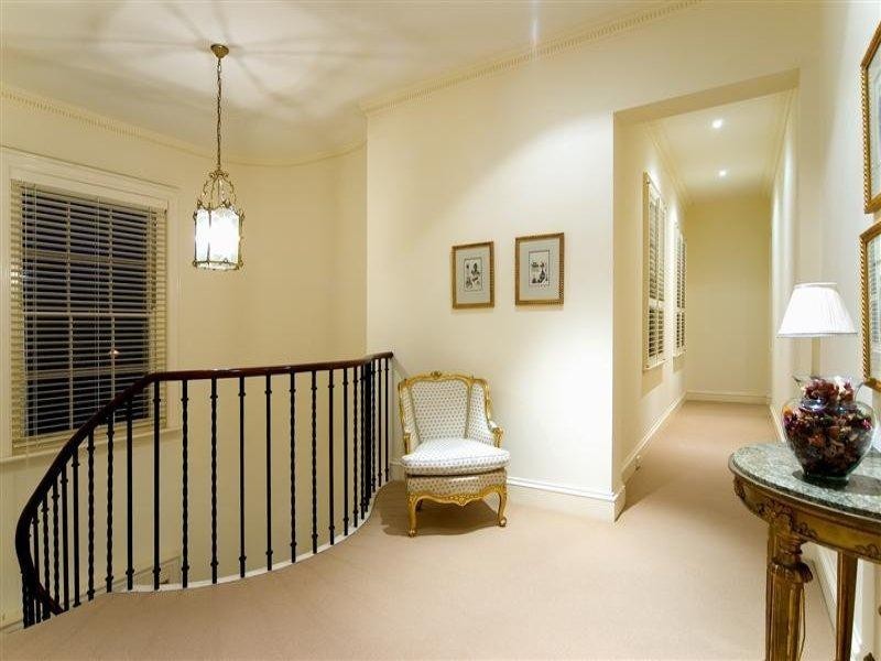 1117 Beechwood Drive, Hope Island QLD 4212