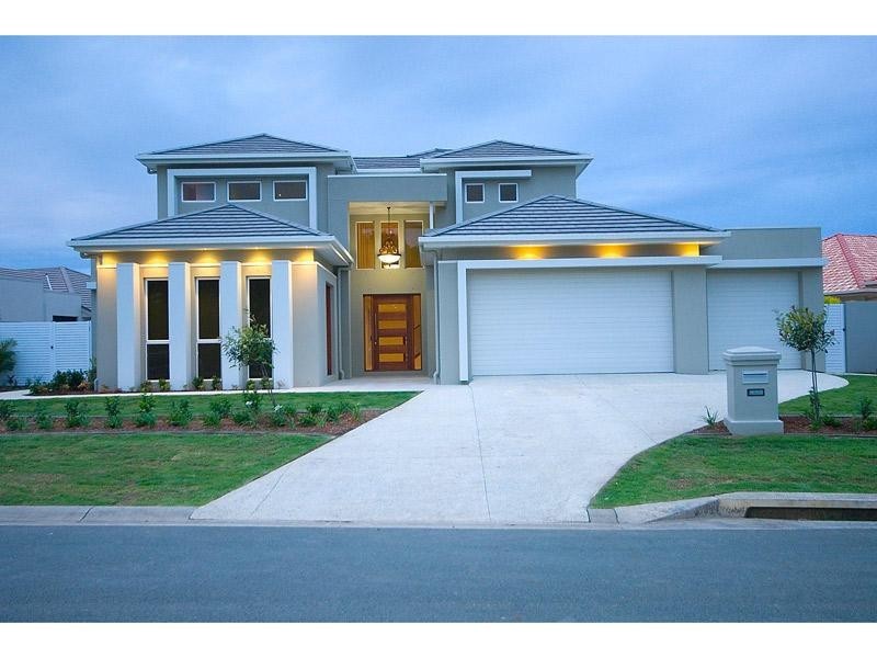 2227 Glengallon Way, Hope Island QLD 4212