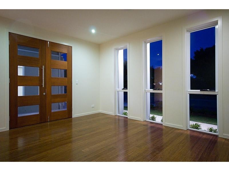 2227 Glengallon Way, Hope Island QLD 4212