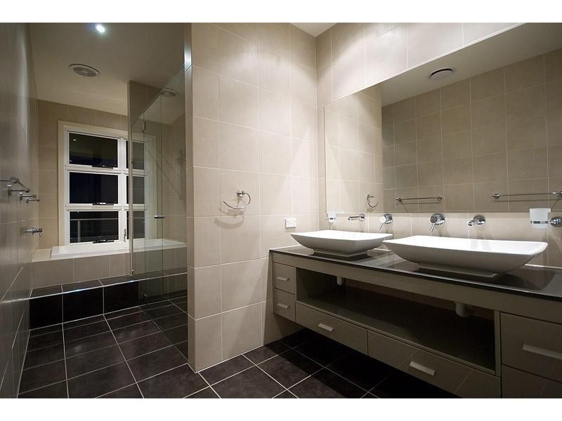 2227 Glengallon Way, Hope Island QLD 4212