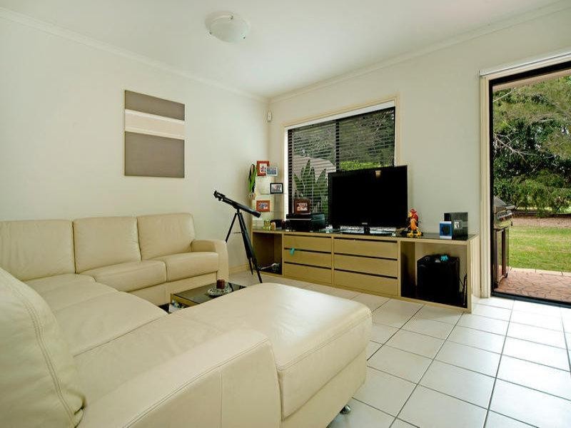 8861 Magnolia Drive, Hope Island QLD 4212
