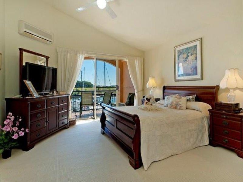 30 John Lund Drive, Hope Island QLD 4212