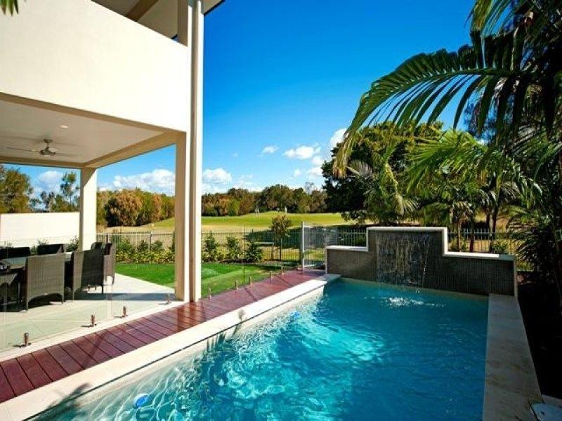 9102 Peter Senior Drive, Hope Island QLD 4212