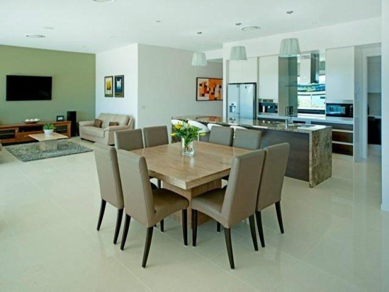 2230 Glengallon Way, Hope Island QLD 4212