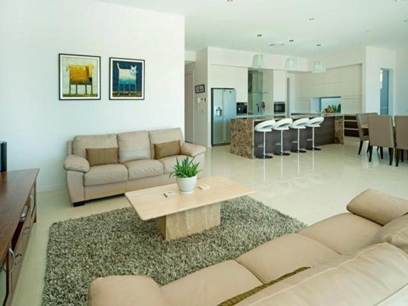 2230 Glengallon Way, Hope Island QLD 4212