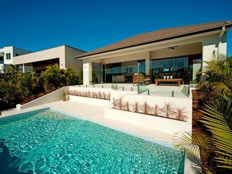 2230 Glengallon Way, Hope Island QLD 4212