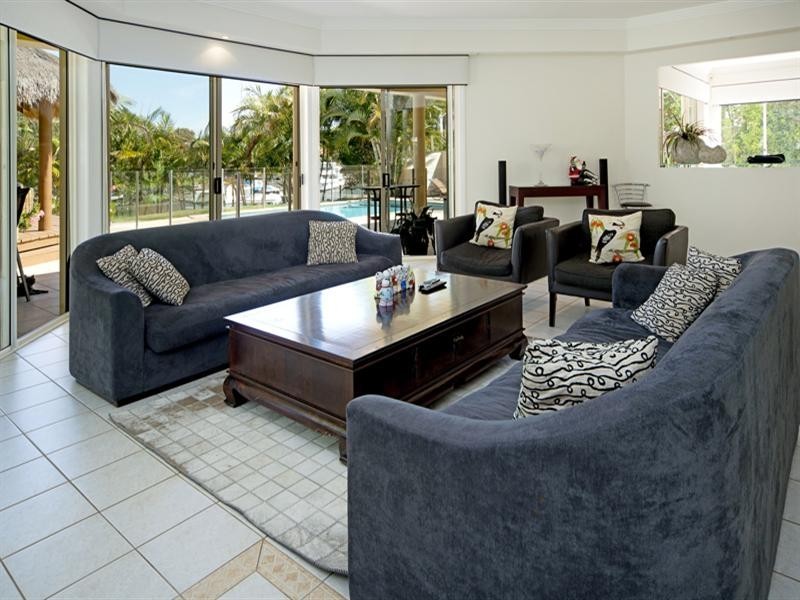 1097 Beechwood Drive, Hope Island QLD 4212