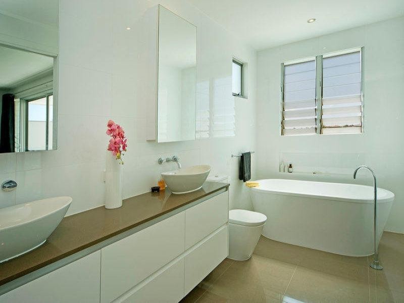 2232 Glengallon Way, Hope Island QLD 4212