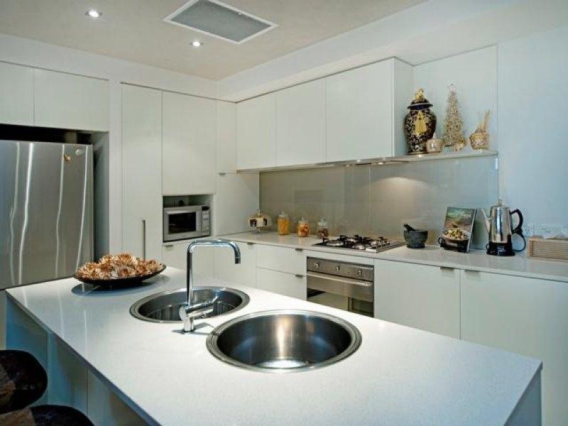 1739 Rialto Quays Drive, Hope Island QLD 4212