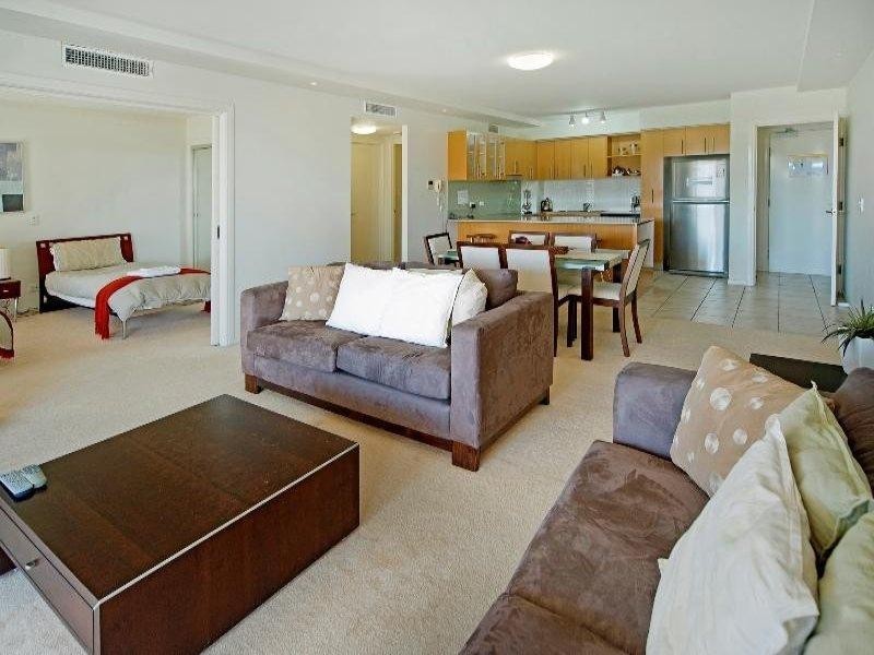 8433 Magnolia Drive East, Hope Island QLD 4212