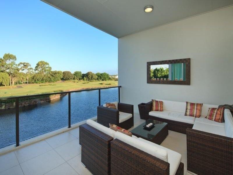 7512 Springfield Drive, Hope Island QLD 4212