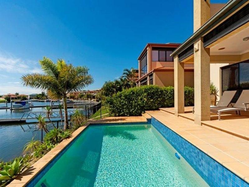 518 Oyster Cove Promenade, Helensvale QLD 4212